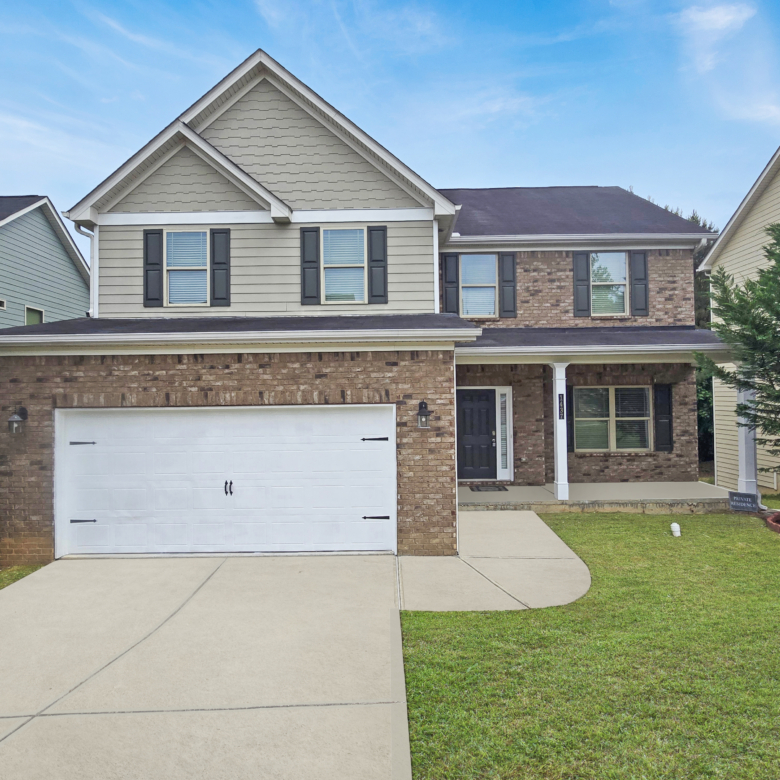 Updated Freeman Crossing Rental with Finished Basement & Full Second Kitchen