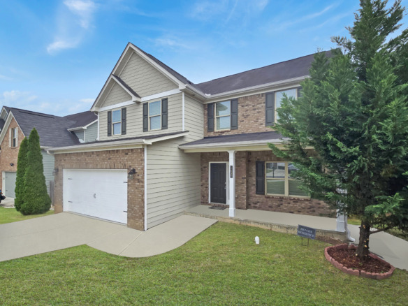 Updated Freeman Crossing Rental with Finished Basement & Full Second Kitchen