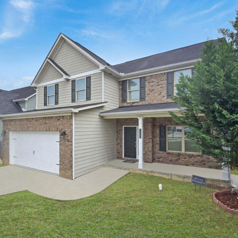 Updated Freeman Crossing Rental with Finished Basement & Full Second Kitchen